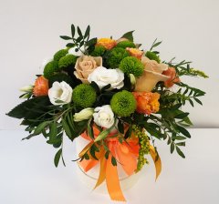 Композиция из роз и хризантем &laquo;Крем-карамель&raquo;