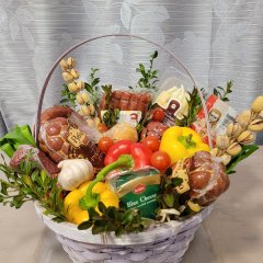 Съедобная композиция &laquo;Вкусняш&raquo;