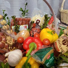 Съедобная композиция &laquo;Вкусняш&raquo;