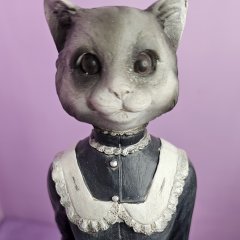 Интерьерный сувенир &laquo;Кошка-официантка&raquo;