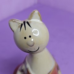 Интерьерный сувенир &laquo;Котик в красном жилете&raquo;