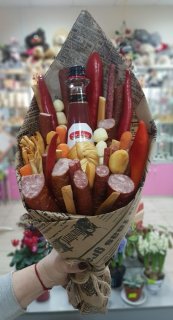 Съедобный мясной букет &laquo;Мясное ассорти&raquo;